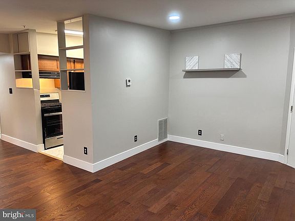 5th image of 7402 18th Ave #23