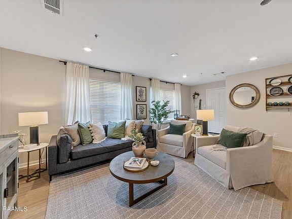 5th image of 200 Theater St #620