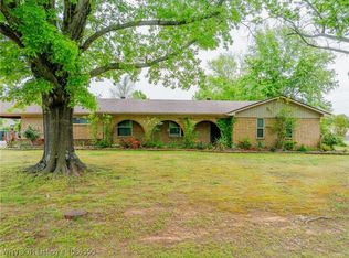 8611 Royal Ridge Dr, Fort Smith, AR 72903