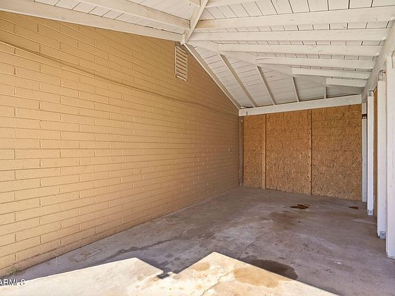 3rd image of 3806 W SHERIDAN Street
