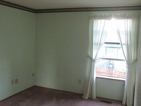 3rd image of 11934 SE 260th Pl