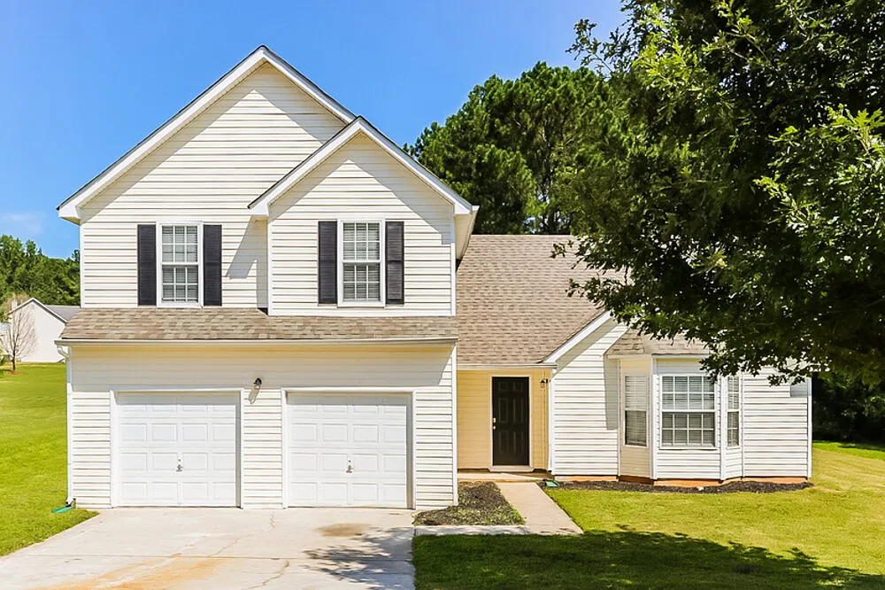 3 bed, 2.5 bath, 2138 sqft, $2,130 — Photo 1