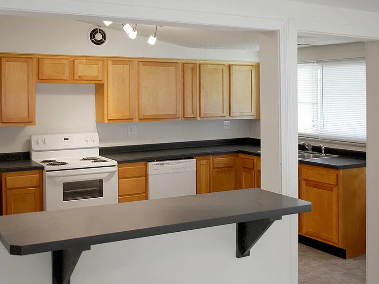 1415 E Hunter Ave — Photo 5