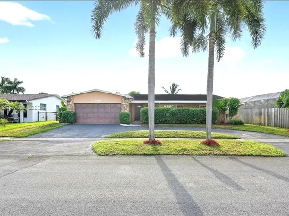 1621 NW 110th Ter, Pembroke Pines, FL 33026