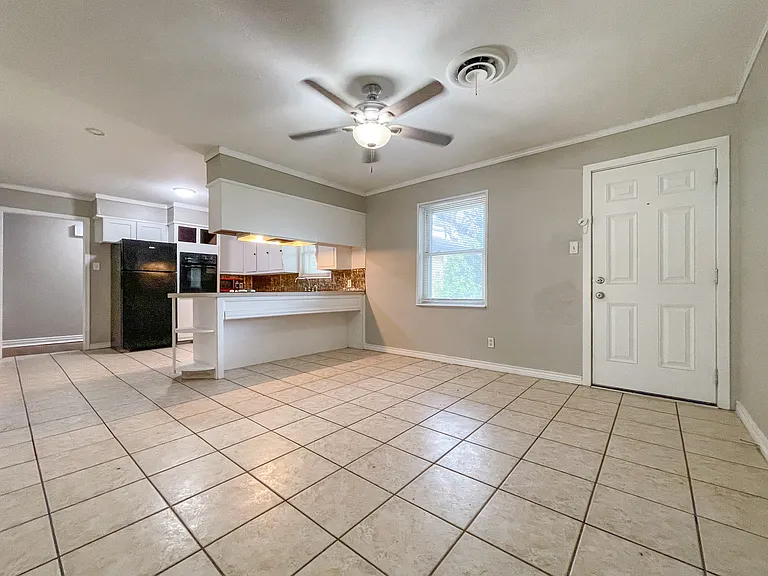 110 E San Benito Dr — Photo 7
