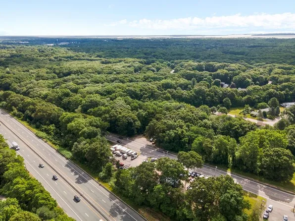 0 Quaker Ln, North Kingstown, RI 02852