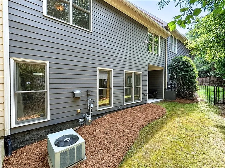 2540 Village Creek Lndg SE — Photo 36