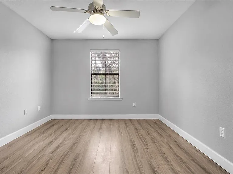 2322 Timber Oaks Ln — Photo 20