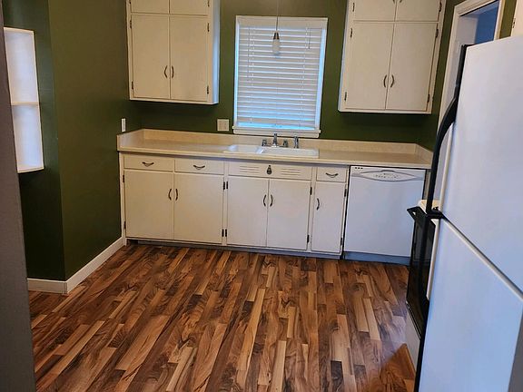 3rd image of 2208 W Koenig St