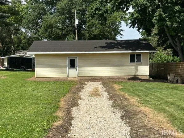 502 S Howard St, Oxford, IN 47971