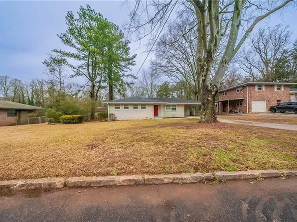 2476 Brentford Pl, Decatur, GA 30032