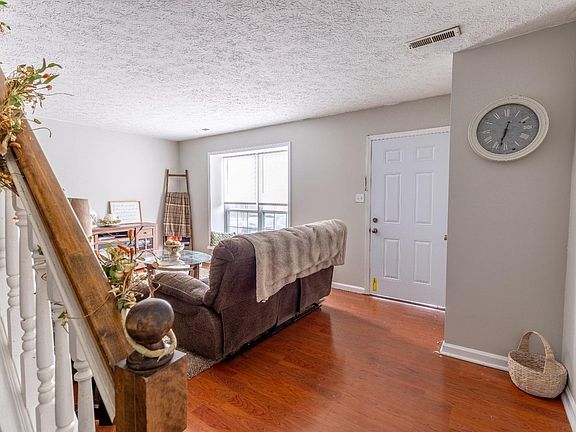 4th image of 1452 Ashbourne Dr