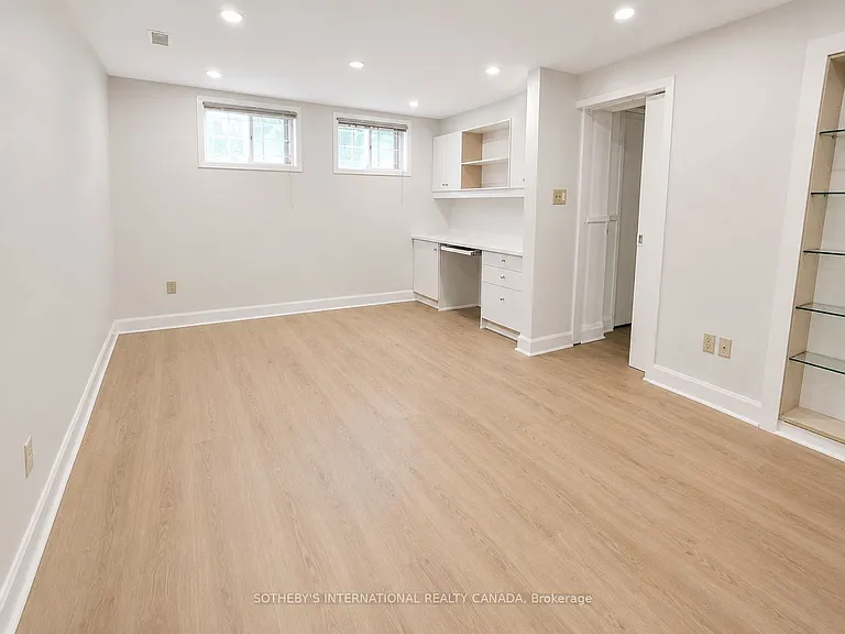 9 Lloydminster Cres — Photo 18