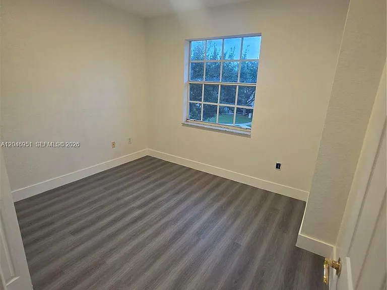 2532 SW 85th Ter #102 — Photo 2