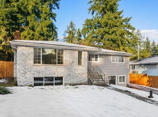 348 NE 193rd St, Seattle, WA 98155