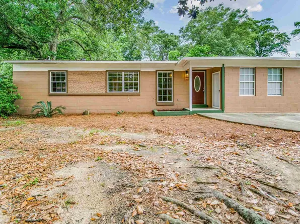 202 E Highland Dr, Pensacola, FL 32503