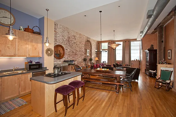 Sold by LG Fairmont Group | media 29