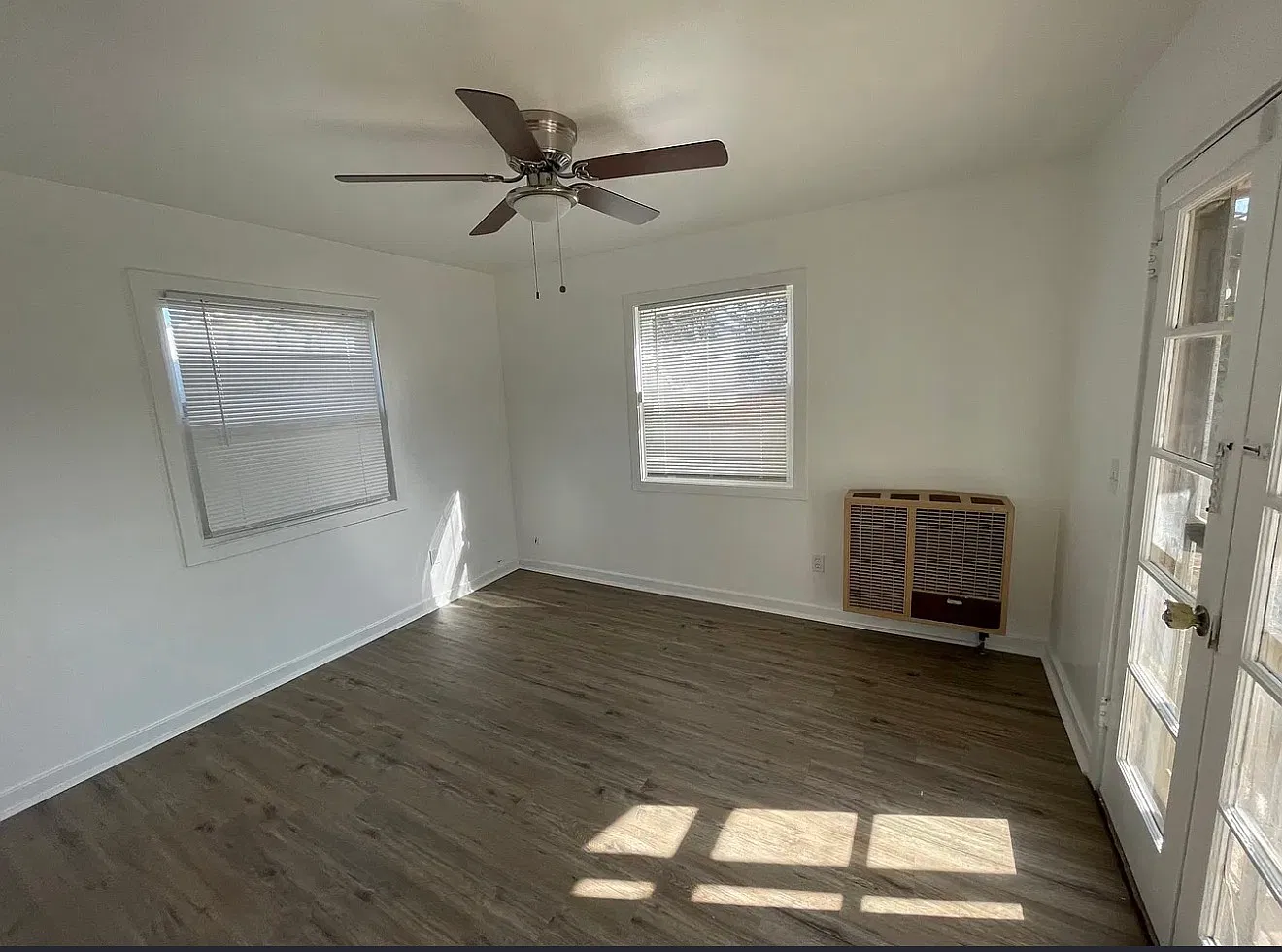 2819 1/2 I Ave — Photo 4