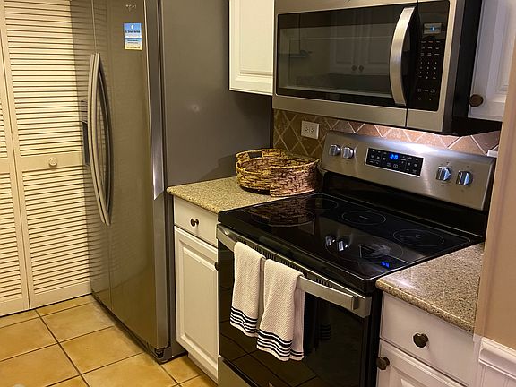 5th image of 1440 Ocean Blvd Unit 102