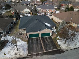 165 Granite Ct, Ottawa, ON K2M 0A3