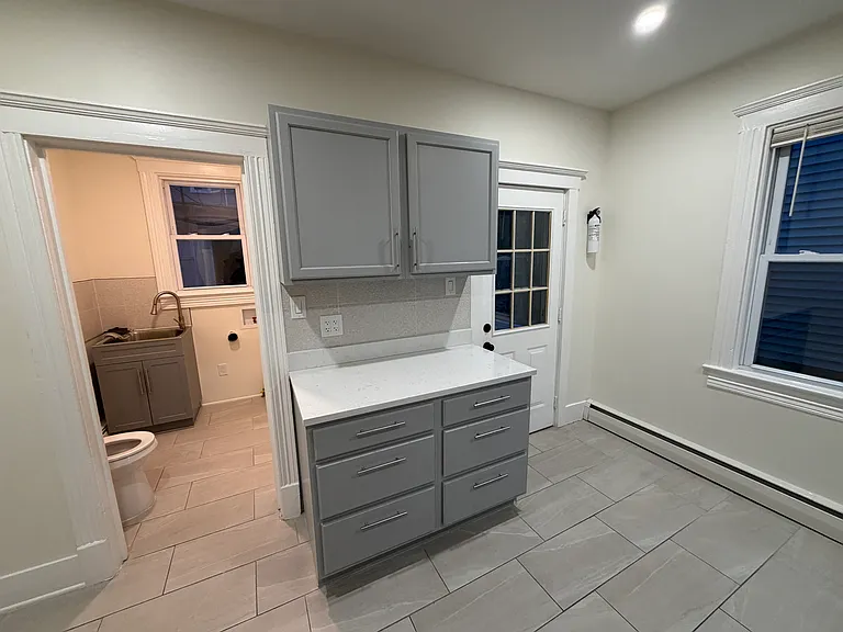 129 Beech St — Photo 17