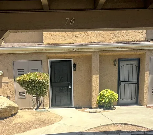 905 S Mountain Ave Photo 1