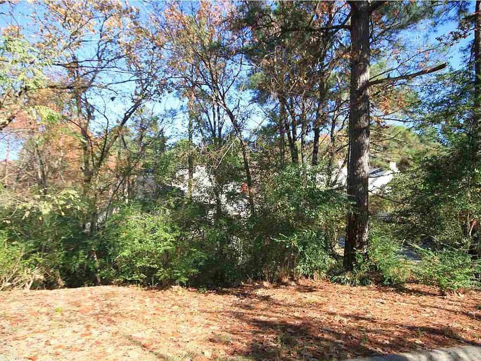 2nd image of 2 Lisawood Ct
