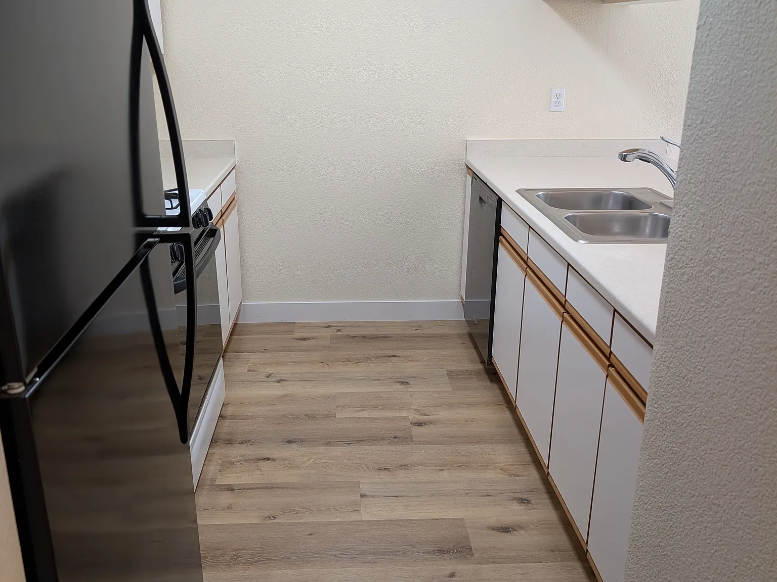 2 bed, 2.5 bath, 1027 sqft, $2,600 — Photo 3