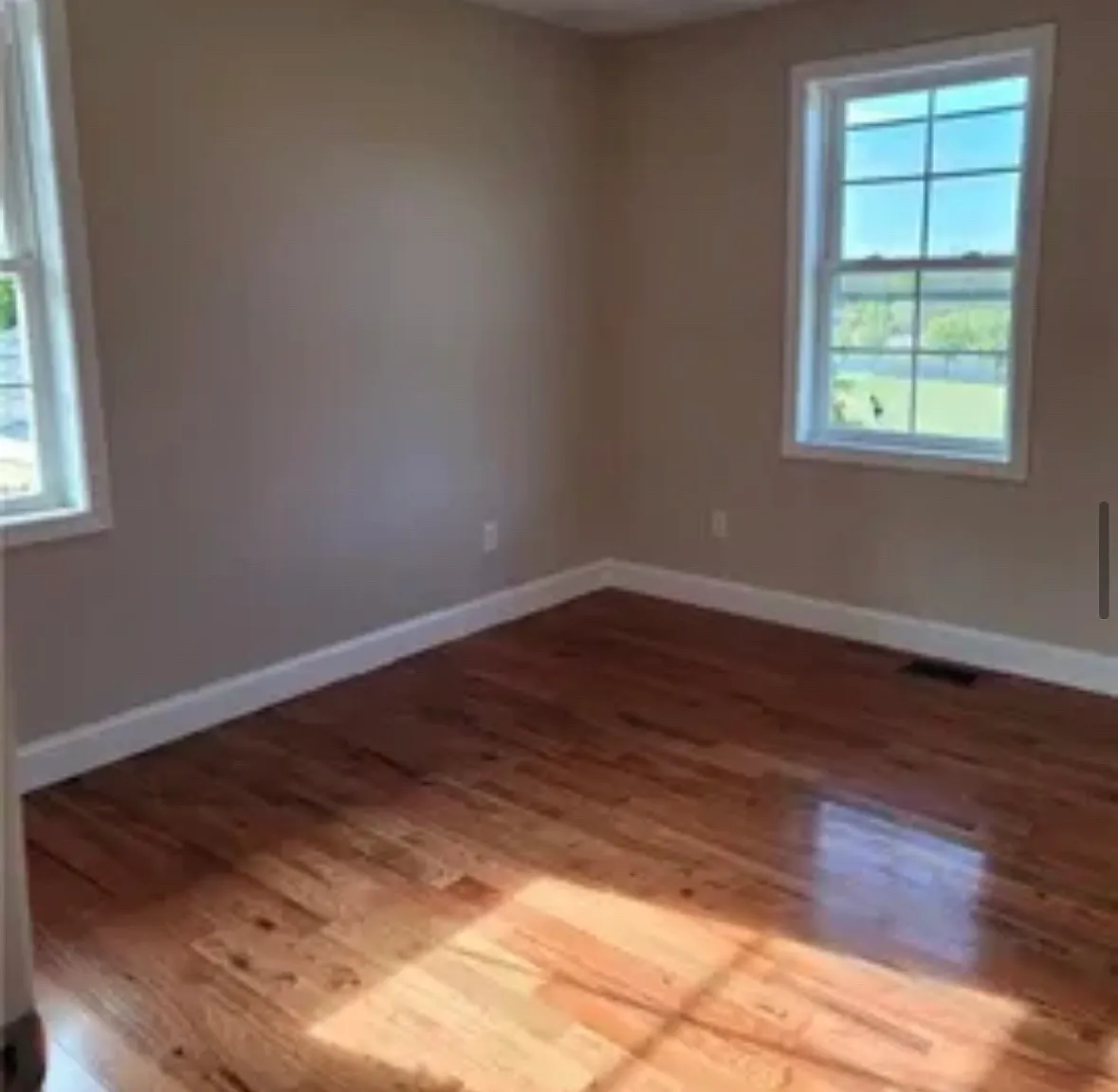 3 bed, 1248 sqft, $2,350 — Photo 4