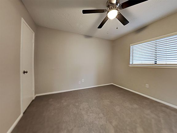 5th image of 24031 Griffin House Ln