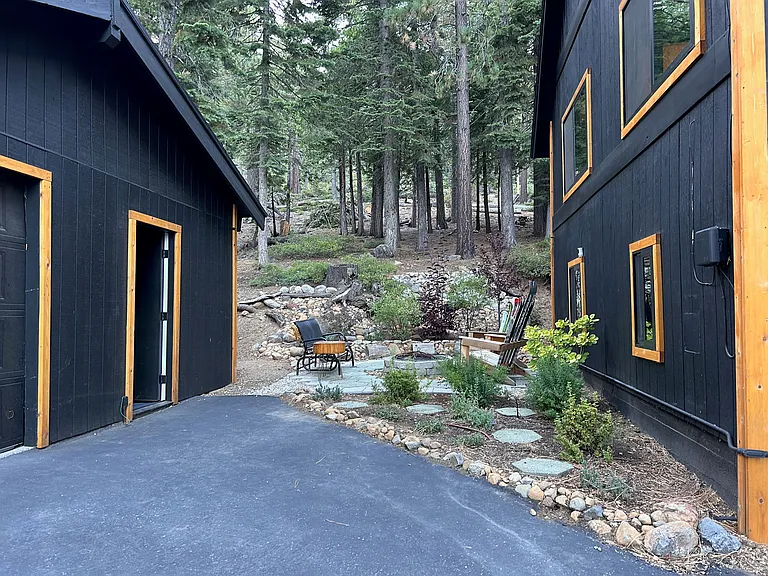 1580 Washoe Way #B — Photo 3