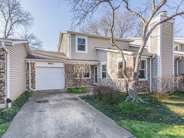 890 Colony Lake Dr, Schaumburg, IL 60194