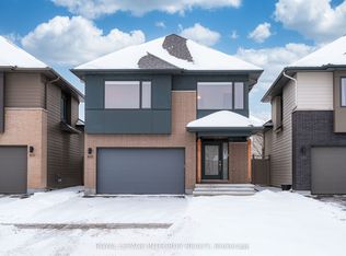 899 Ralph Hennessy Ave, Ottawa, ON K1X0B1