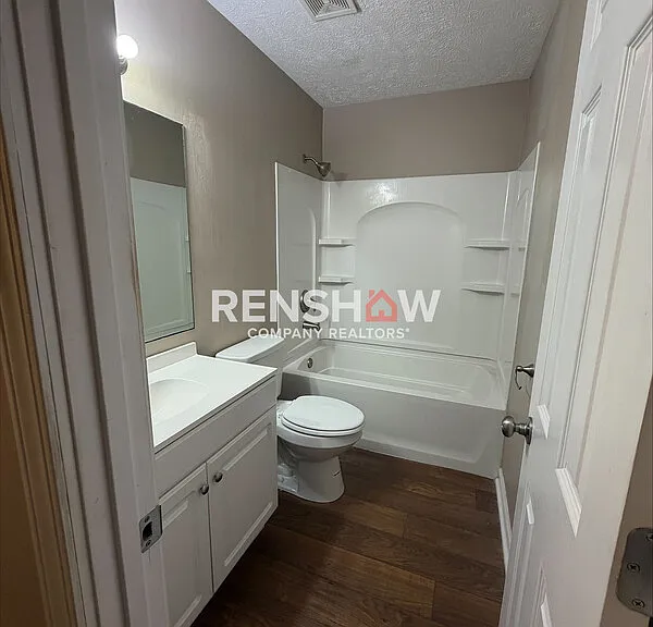 143 W Deaderick St #E — Photo 11
