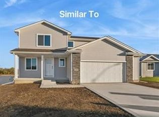 17976 Alpine Dr, Clive, IA 50325