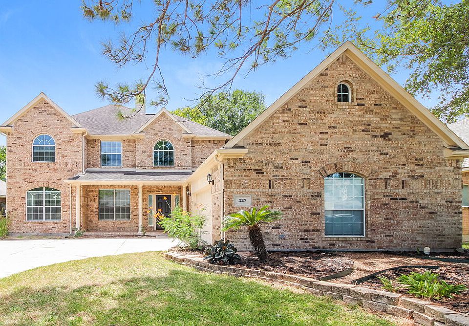 1st image of 227 Rustic Oaks Dr