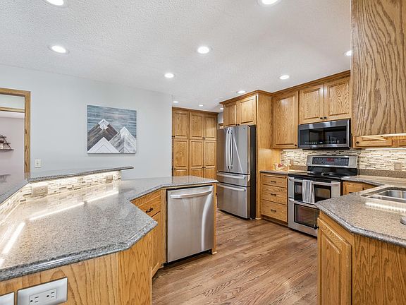5th image of 19761 Gary St NW