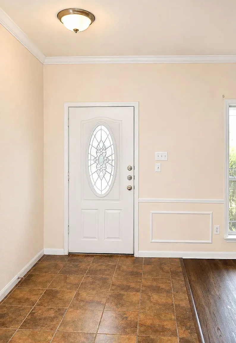 3 bed, 2176 sqft, $1,875 — Photo 4