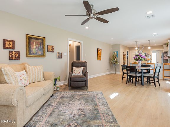 4th image of 234 Camerons Cove Dr