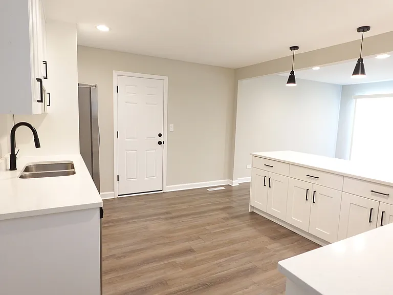 111 W Green Meadows Blvd — Photo 12