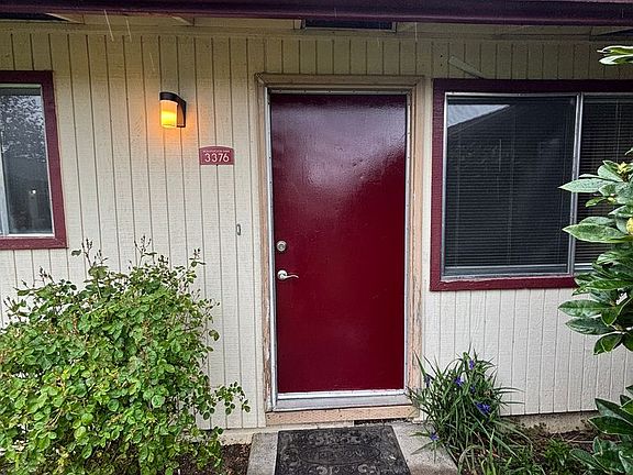 3rd image of 3300 Hollywood Dr NE #3376