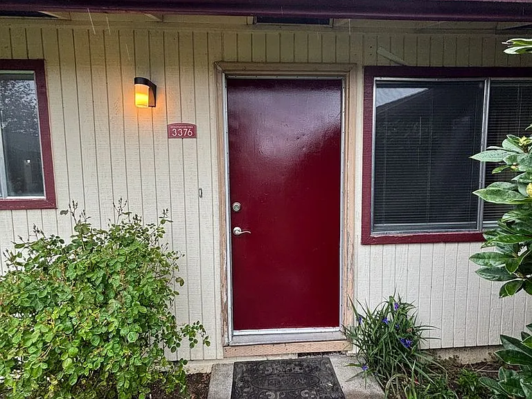 1 Bedroom 1 Bathroom at Hollywood Park Apartments — Photo 16