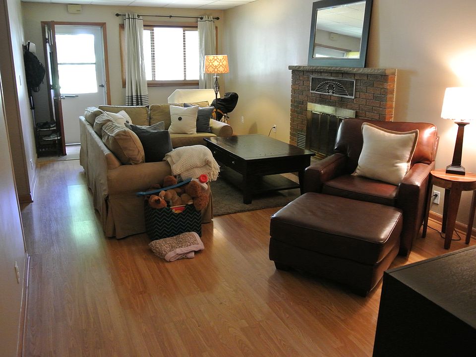 3 bedroom livingroom