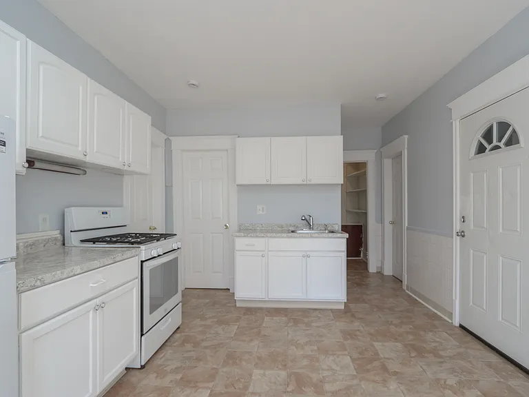 208 Prospect St #2 — Photo 5