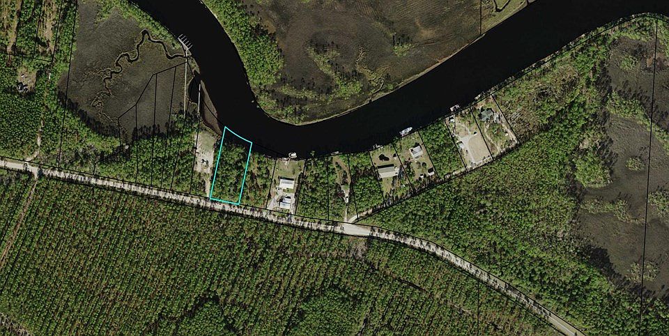 2nd image of 907 Mill Rd