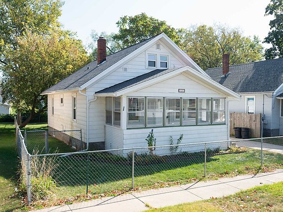 2nd image of 123 N Henrietta Ave