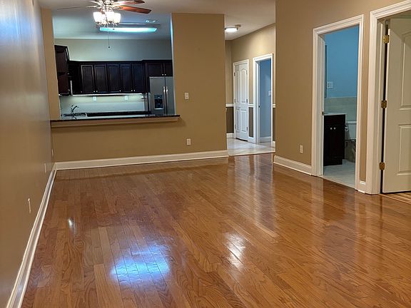 Living Room/Dining Room (2nd View)