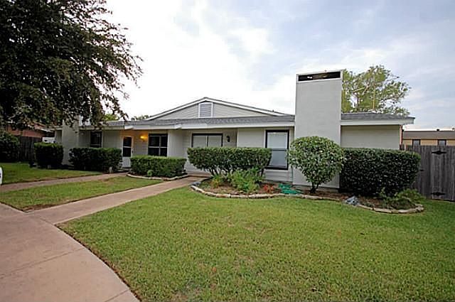 1st image of 2308 Garden Park Ct