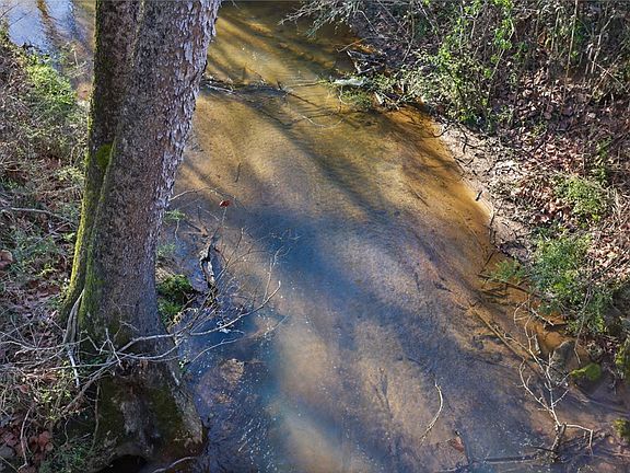 4th image of Hall Rd