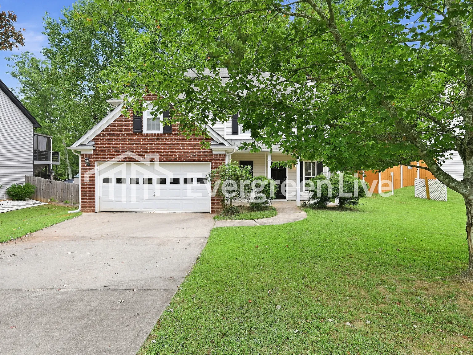 3 bed, 2.5 bath, 1652 sqft, $1,845 — Photo 2